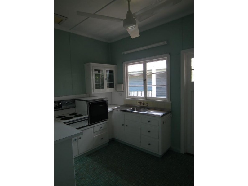 327 Lennox Street, Maryborough QLD 4650