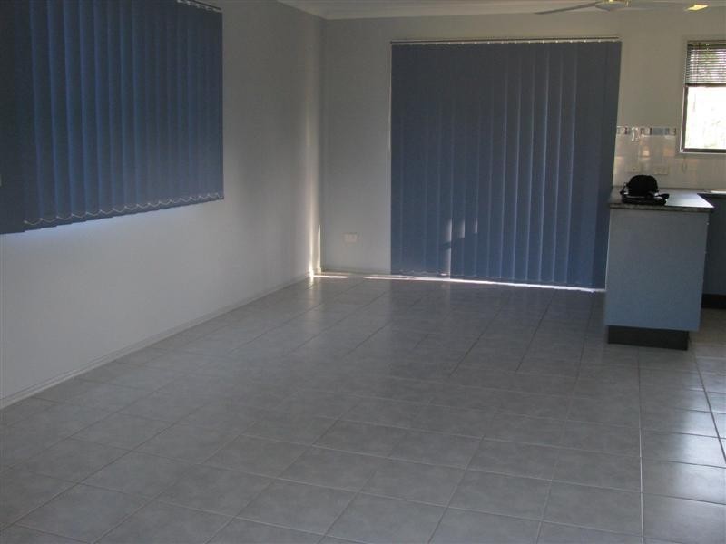 25 Lockett Close, Oakhurst QLD 4650