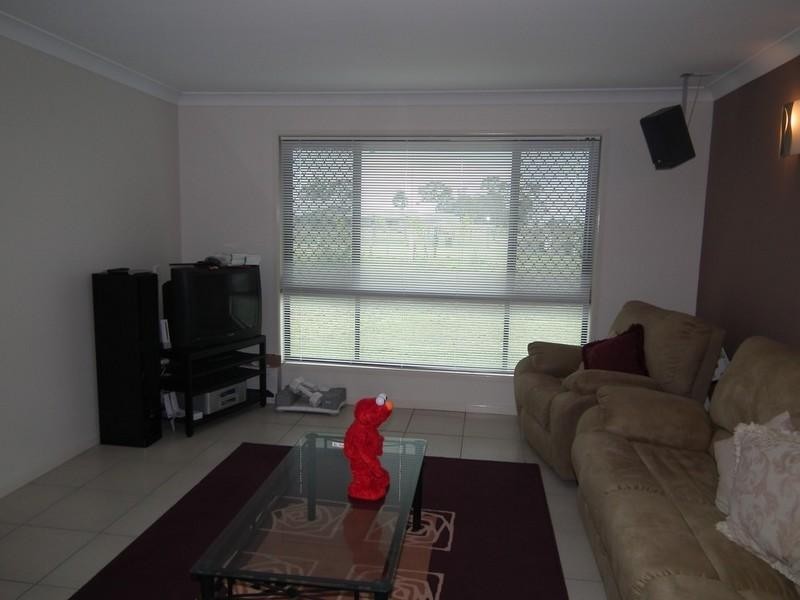 19 Georgia Way, Oakhurst QLD 4650