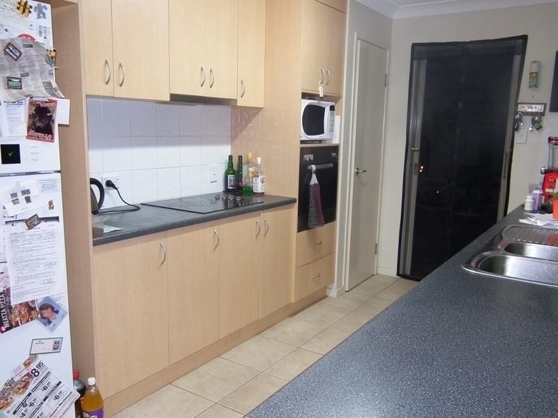24 Cathryn Close, Oakhurst QLD 4650