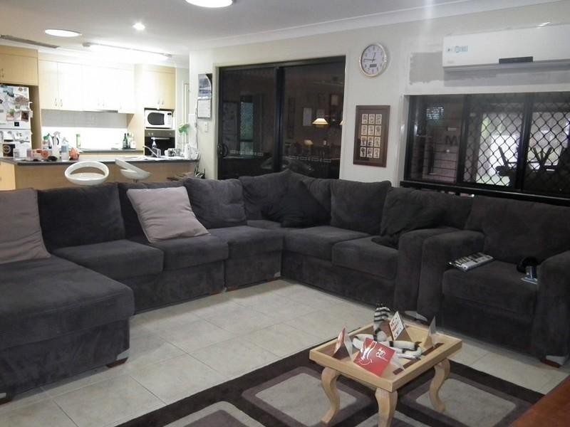 24 Cathryn Close, Oakhurst QLD 4650