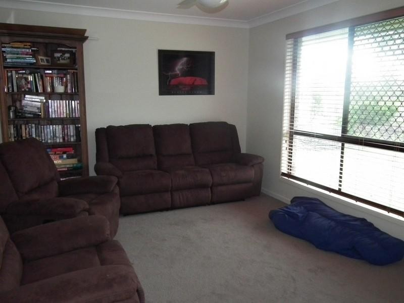 24 Cathryn Close, Oakhurst QLD 4650