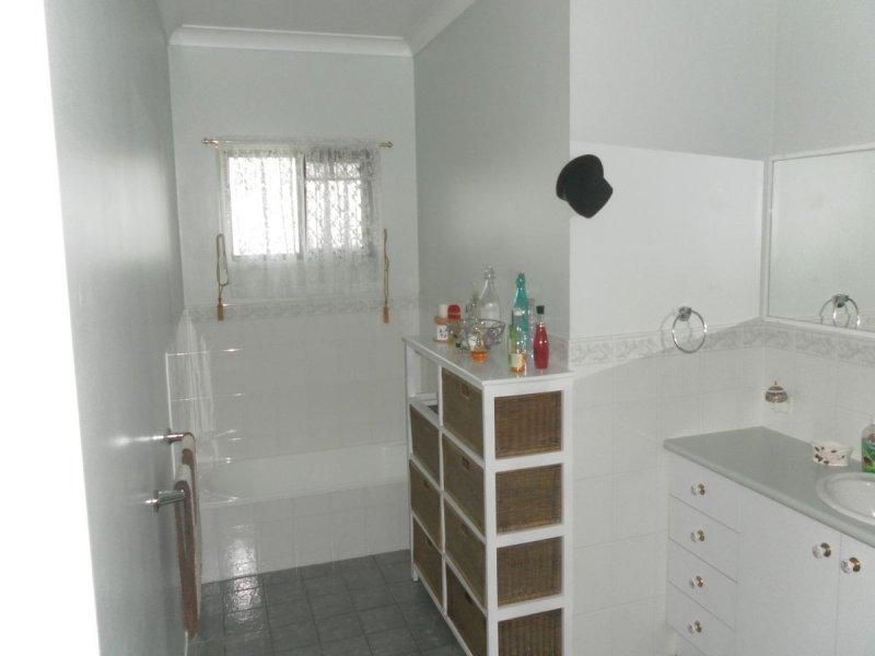 39 Churchill Mine Road, Dundathu QLD 4650