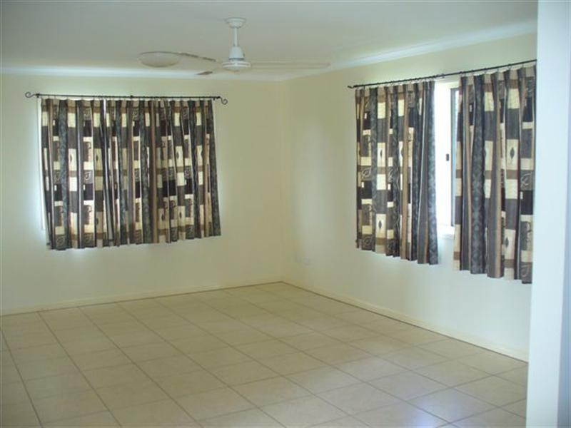 185 Cambridge Street, Granville QLD 4650