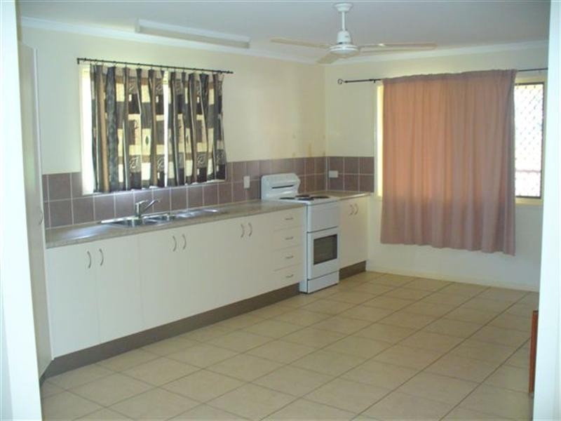 185 Cambridge Street, Granville QLD 4650