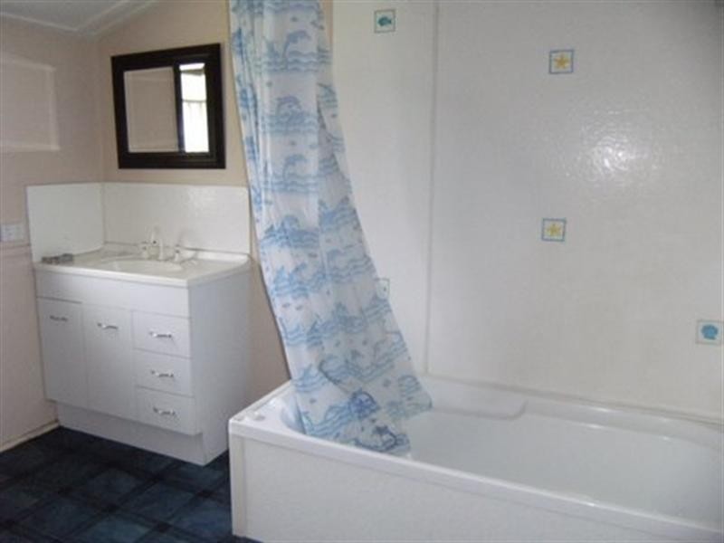 159 Cambridge Street, Granville QLD 4650