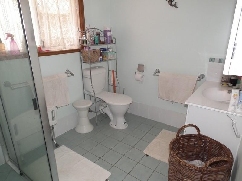 36 Jocelyn Parade, Granville QLD 4650