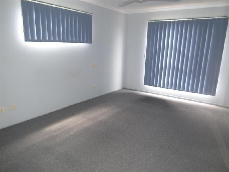 25 Lockett Close, Oakhurst QLD 4650