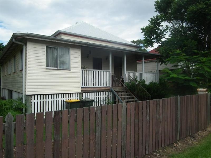 35 Bazaar Street, Maryborough QLD 4650