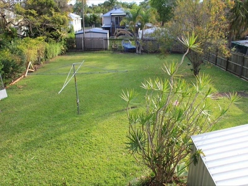 19 Pearson Street, Granville QLD 4650