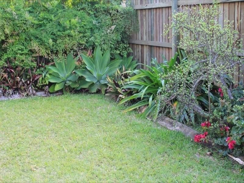 19 Pearson Street, Granville QLD 4650