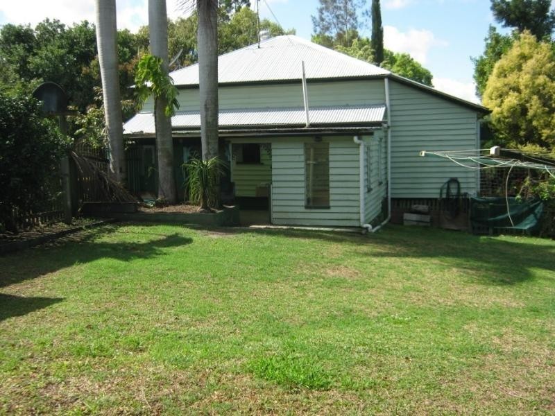 2 Crimmens Street, Maryborough QLD 4650