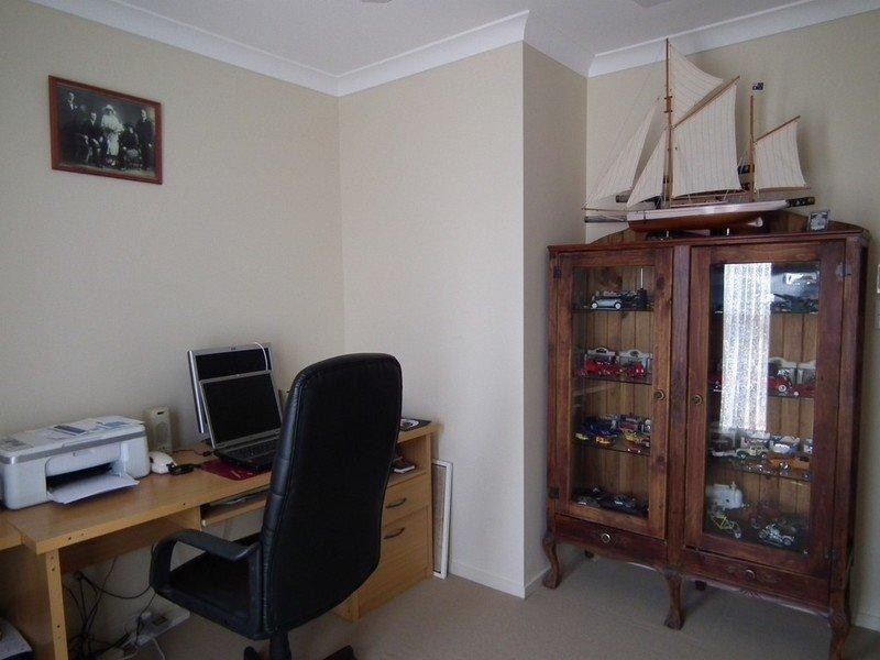 65 Lenthall Street, Aldershot QLD 4650