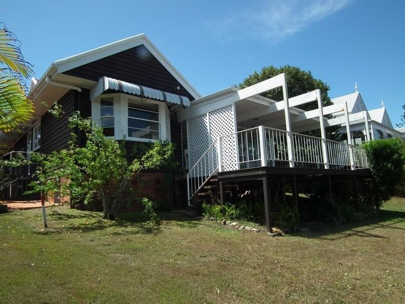 327 Lennox Street, Maryborough QLD 4650