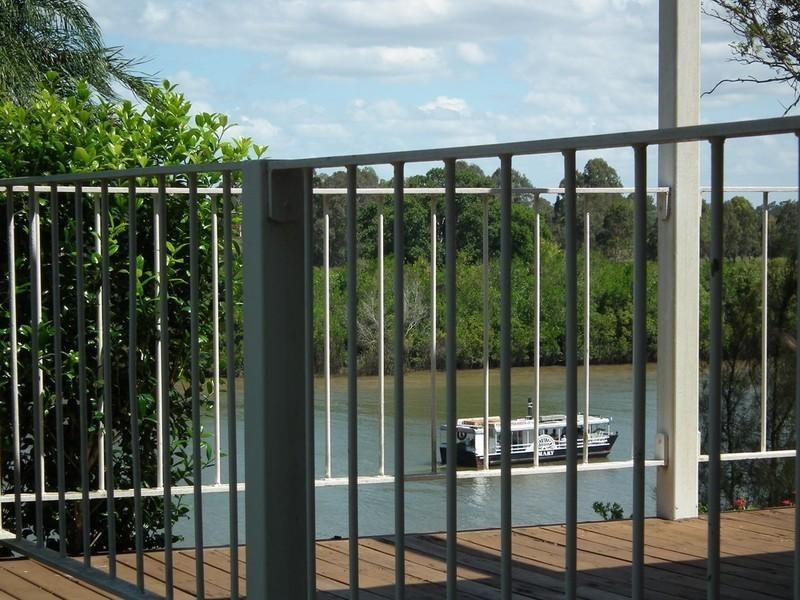 327 Lennox Street, Maryborough QLD 4650