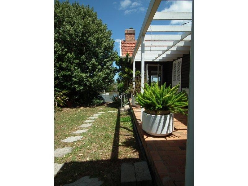 327 Lennox Street, Maryborough QLD 4650