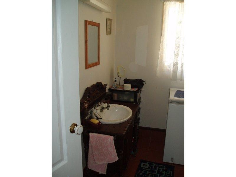 9 Gee Street, Tiaro QLD 4650