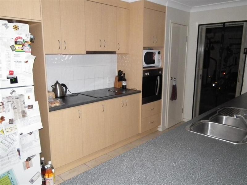 24 Cathryn Close, Oakhurst QLD 4650