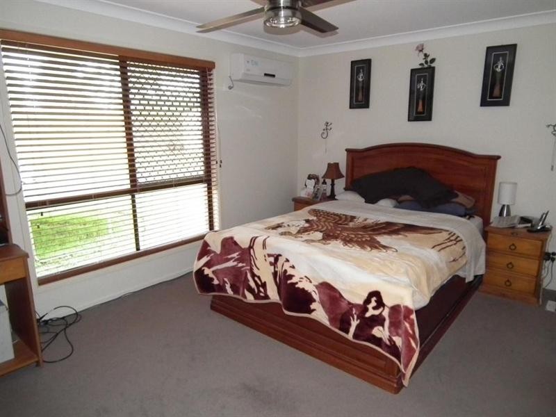 24 Cathryn Close, Oakhurst QLD 4650