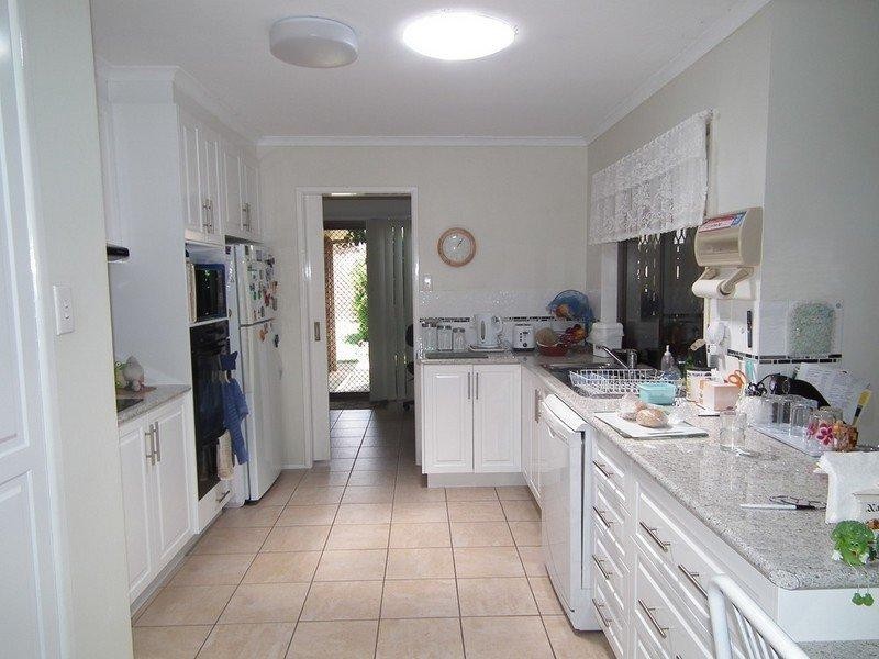 21 Jocelyn Parade, Granville QLD 4650