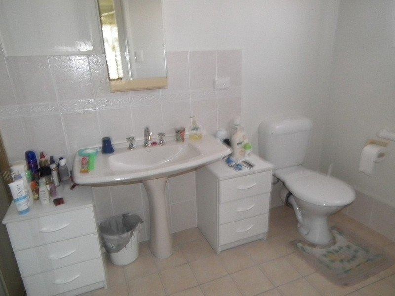 21 Jocelyn Parade, Granville QLD 4650