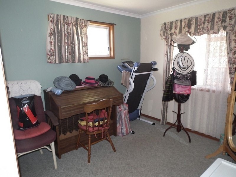 36 Jocelyn Parade, Granville QLD 4650