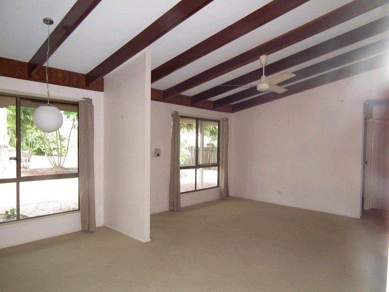 37 Ann Street, Torquay QLD 4655