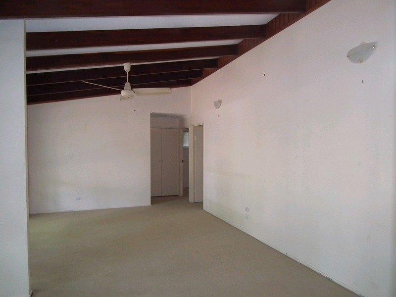 37 Ann Street, Torquay QLD 4655