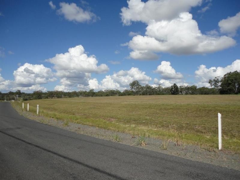 76 Dunmall Drive, Oakhurst QLD 4650