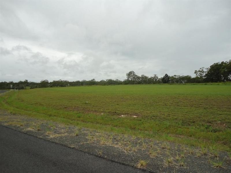 76 Dunmall Drive, Oakhurst QLD 4650