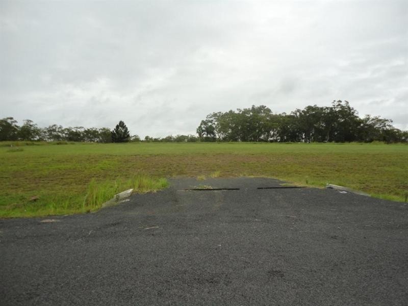 76 Dunmall Drive, Oakhurst QLD 4650