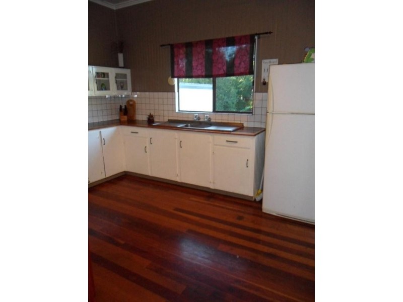 62 Dundas Street, Granville QLD 4650