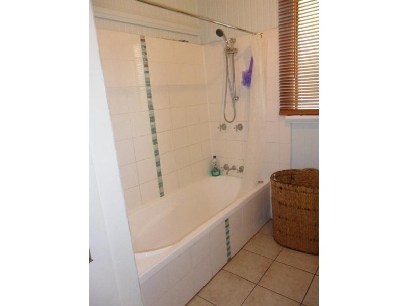 62 Dundas Street, Granville QLD 4650