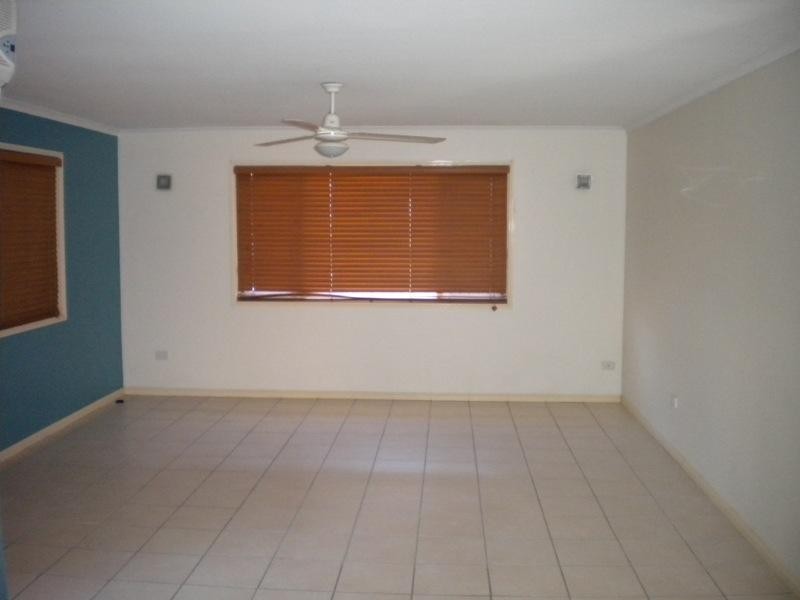 18 St Mungo, Granville QLD 4650