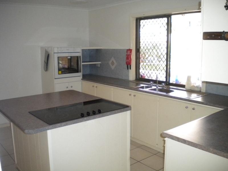 18 St Mungo, Granville QLD 4650