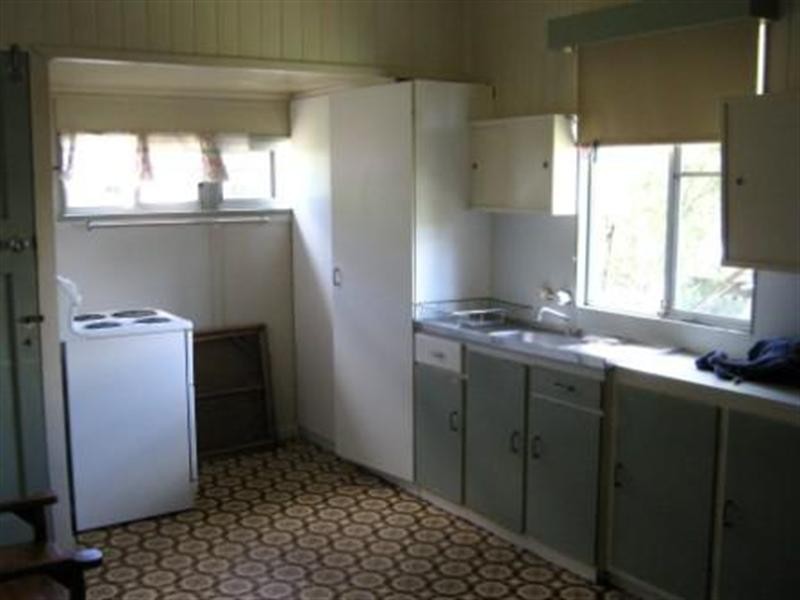 121 Arnaud Street, Granville QLD 4650