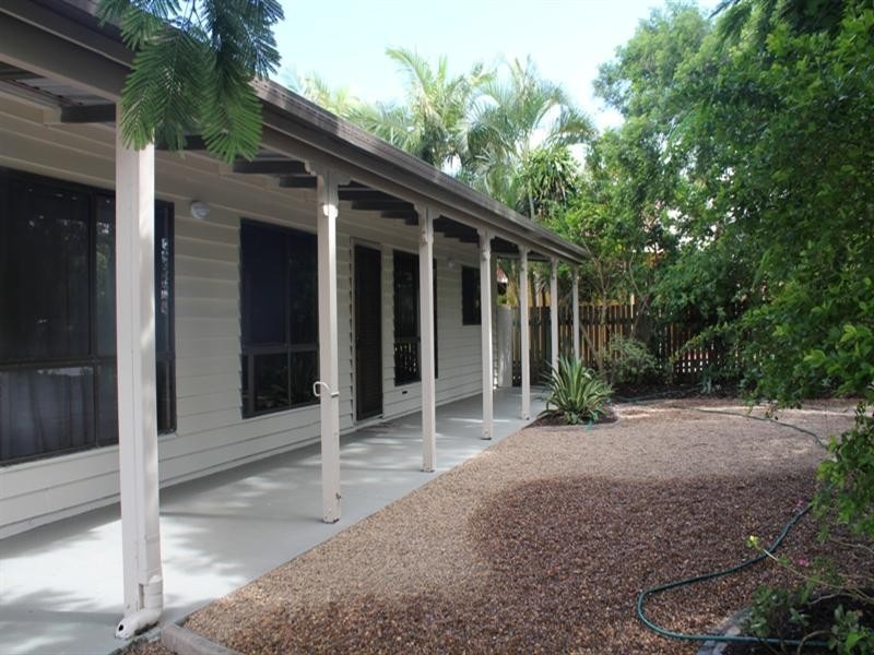 37 Ann Street, Torquay QLD 4655