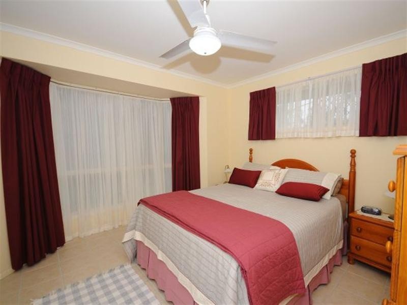 180 Woocoo Drive, Oakhurst QLD 4650