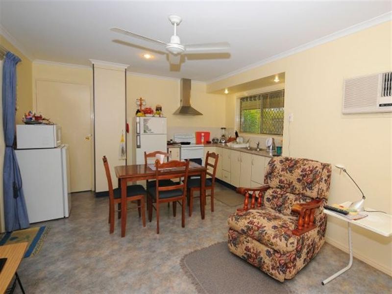 180 Woocoo Drive, Oakhurst QLD 4650