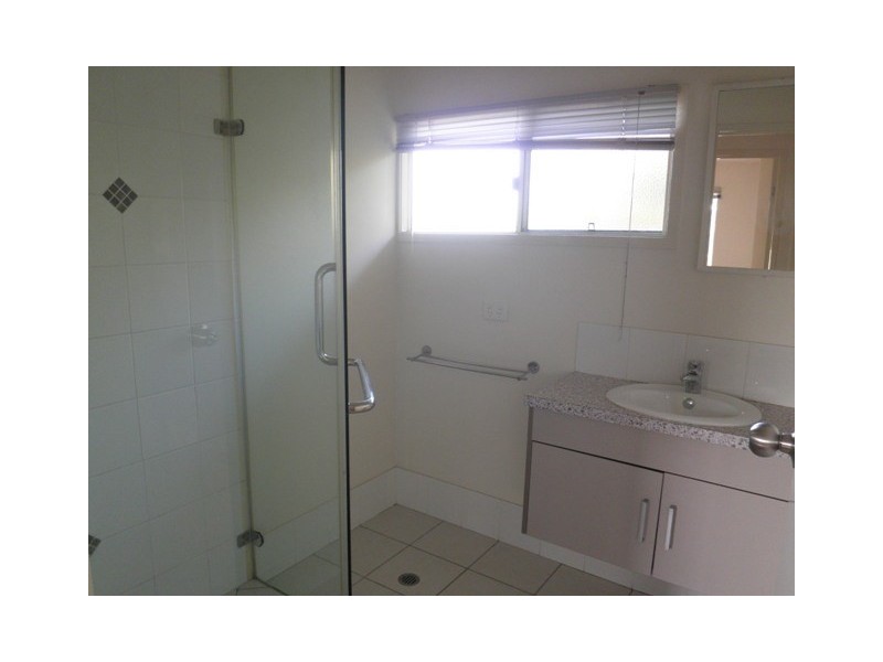 32 Ventnor Street, Maaroom QLD 4650