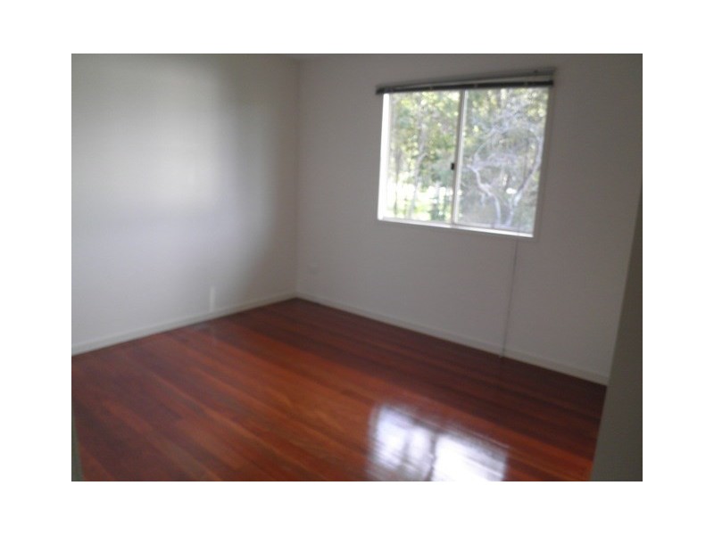 32 Ventnor Street, Maaroom QLD 4650