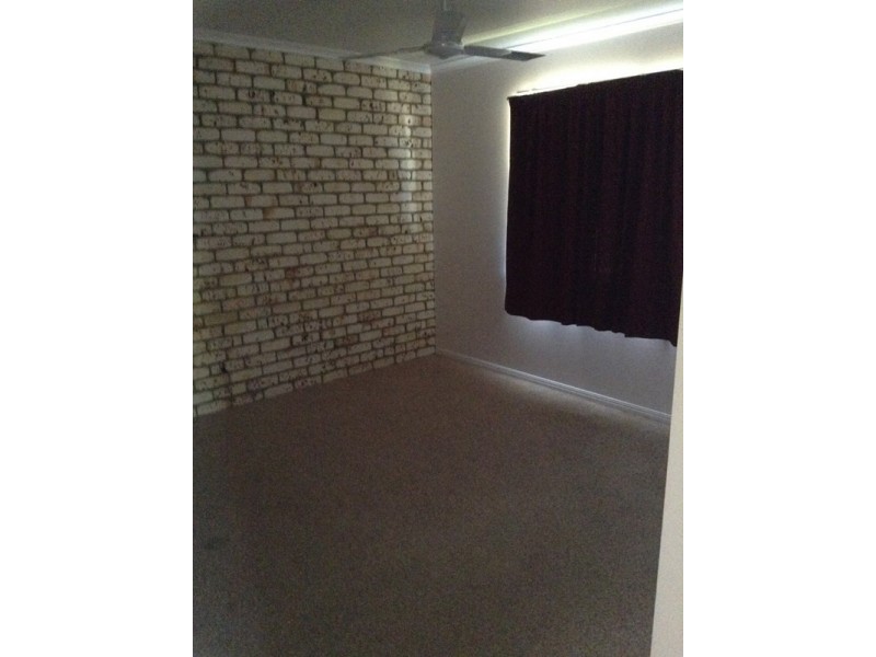 1/210 Cambridge Street, Granville QLD 4650