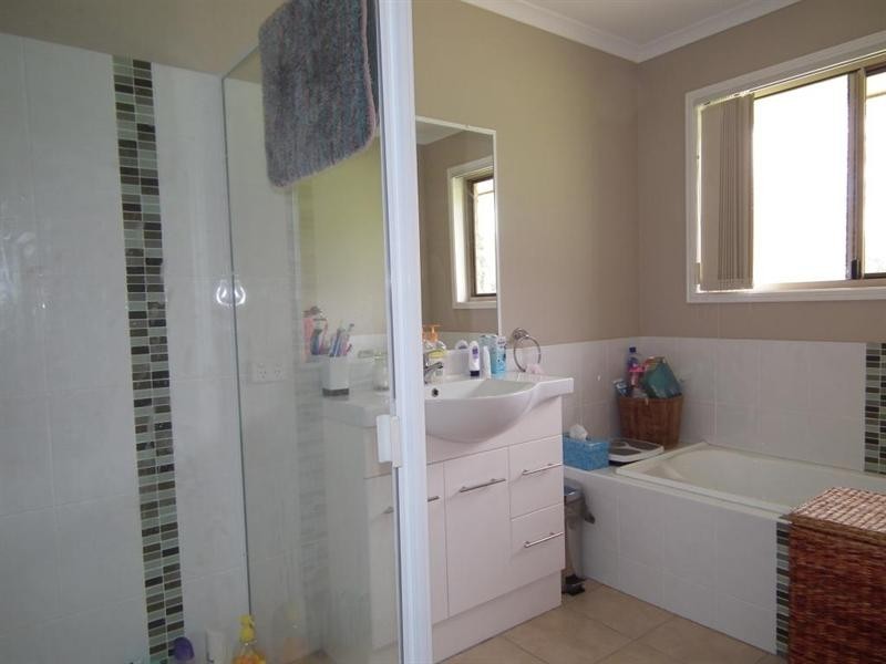 69 Lamerton Drive, Tinana QLD 4650