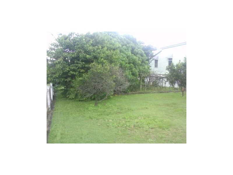 157 Cambridge Street, Granville QLD 4650