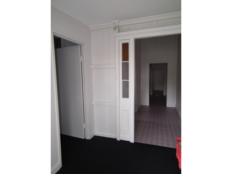 1B/28 Granville Terrace, Granville QLD 4650