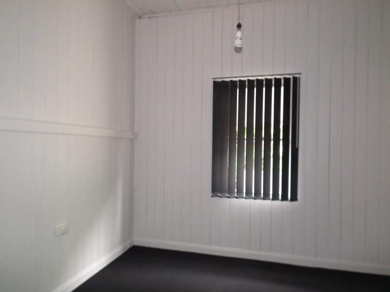 1B/28 Granville Terrace, Granville QLD 4650