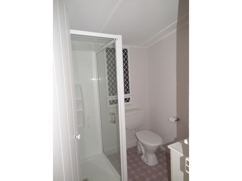 1B/28 Granville Terrace, Granville QLD 4650