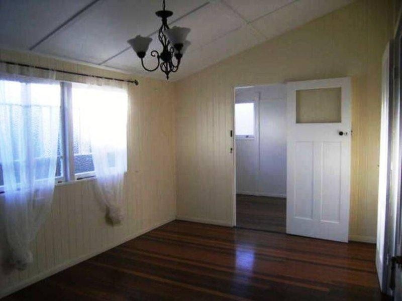 120 Walker Street, Maryborough QLD 4650