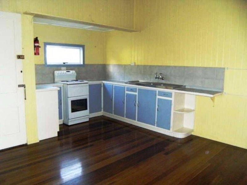 120 Walker Street, Maryborough QLD 4650