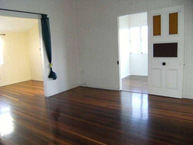 120 Walker Street, Maryborough QLD 4650